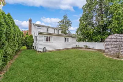 596 Foch Boulevard, Williston Park, NY 11596 - Photo 26