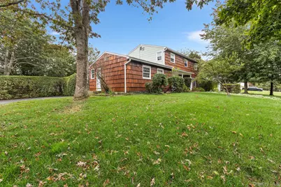 8 Barry Lane, Mount Sinai, NY 11766 - Photo 2