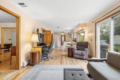 8 Barry Lane, Mount Sinai, NY 11766 - Photo 4