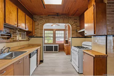 102 Washington Avenue, Suffern, NY 10901 - Photo 4