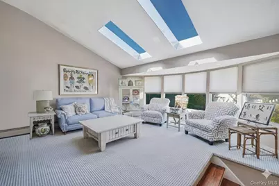 4000 Greentree Drive, Oceanside, NY 11572 - Photo 16