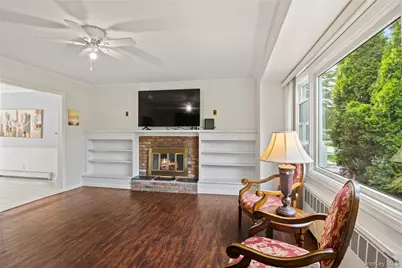 11 Glenwood Road, Glen Head, NY 11545 - Photo 4