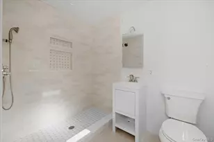 132 A Raymond St, Rockville Centre, NY 11570 - Photo 10