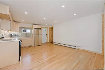 132-A Raymond Street, Rockville Centre, NY 11570 - Photo 4