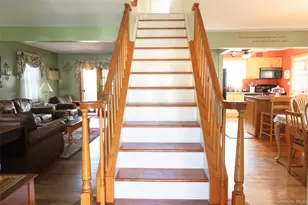 404 Kensington Ct, Copiague, NY 11726 - Photo 6