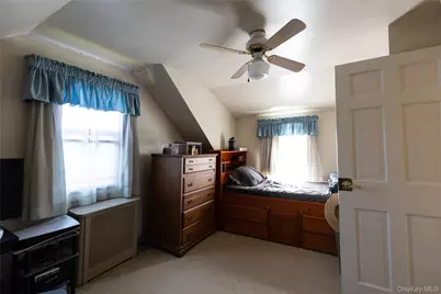 404 Kensington Court, Copiague, NY 11726 - Photo 16