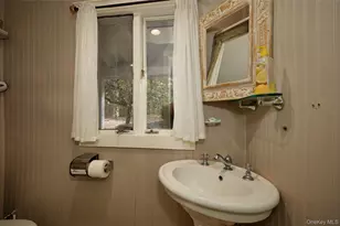 356 Rossway Rd, Pleasant Valley, NY 12569 - Photo 40