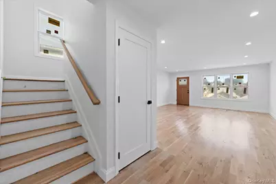 93 Thurton Place, Yonkers, NY 10704 - Photo 22