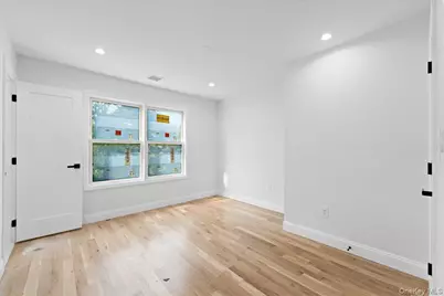 93 Thurton Place, Yonkers, NY 10704 - Photo 18