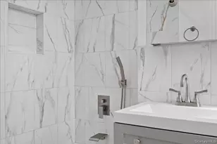 1111 Midland Ave, Bronxville, NY 10708 - Photo 14