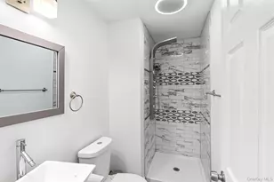 36 Flintlock Dr, Shirley, NY 11967 - Photo 16