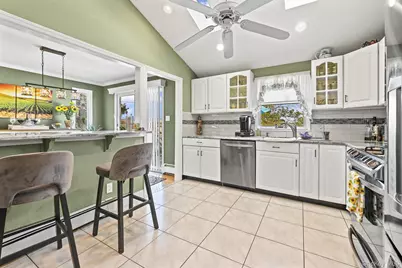 769 Bay Place, Lindenhurst, NY 11757 - Photo 4