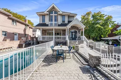 8230 58th Avenue, Middle Village, NY 11379 - Photo 30