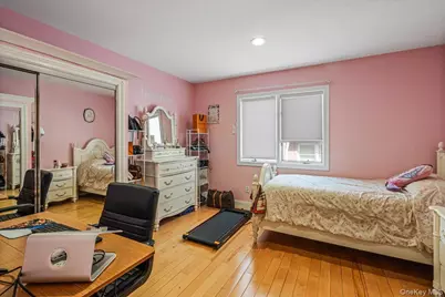 8230 58th Avenue, Middle Village, NY 11379 - Photo 22