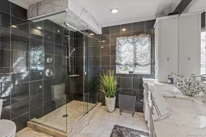 8230 58th Avenue, Middle Village, NY 11379 - Photo 20