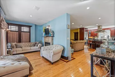 8230 58th Avenue, Middle Village, NY 11379 - Photo 6