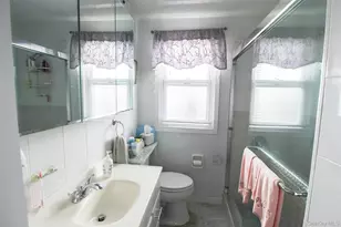 3221 Giegerich Pl, Bronx, NY 10465 - Photo 10