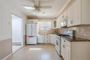 15-62 Murray St, Whitestone, NY 11357 - Photo 12