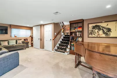 36 Burton Avenue, Plainview, NY 11803 - Photo 10