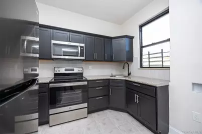 2064 Bathgate Avenue, Bronx, NY 10457 - Photo 8