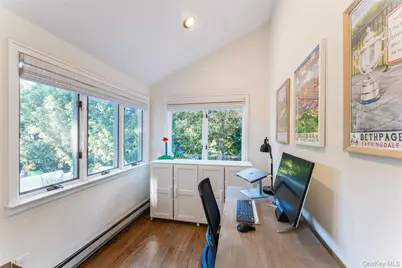 104 Cedar Avenue, Rockville Centre, NY 11570 - Photo 12