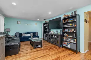 1212 12th St, West Babylon, NY 11704 - Photo 4