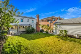 64-65 Cloverdale Blvd, Oakland Gardens, NY 11364 - Photo 6