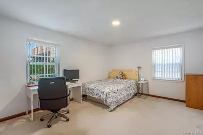 64-65 Cloverdale Boulevard, Oakland Gardens, NY 11364 - Photo 20