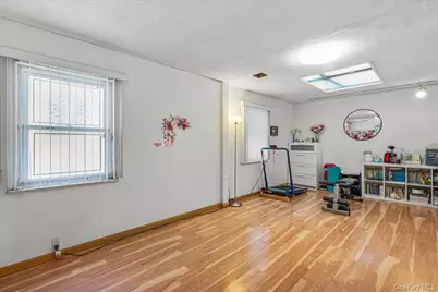 64-65 Cloverdale Boulevard, Oakland Gardens, NY 11364 - Photo 14