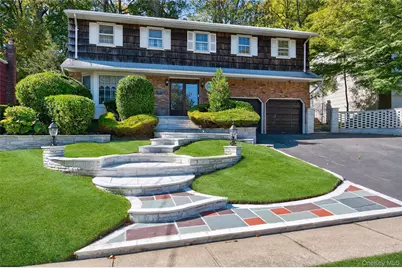 73 Reed Drive, Roslyn, NY 11576 - Photo 1