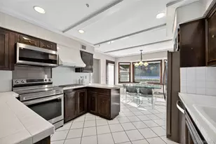 73 Reed Dr, Roslyn, NY 11576 - Photo 10