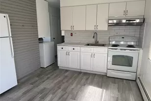 27 Gleaner Ln, Levittown, NY 11756 - Photo 4