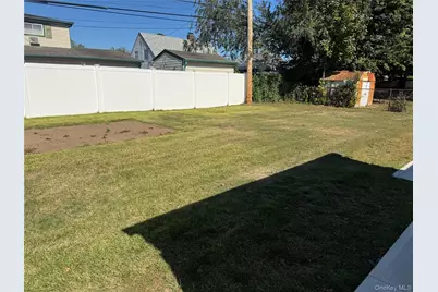 27 Gleaner Lane, Levittown, NY 11756 - Photo 16