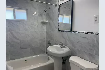 27 Gleaner Lane, Levittown, NY 11756 - Photo 6