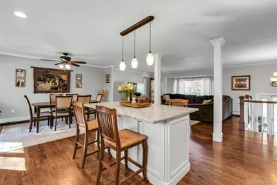 105 Edgewood Ave, Oakdale, NY 11769 - Photo 8