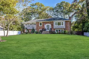 105 Edgewood Ave, Oakdale, NY 11769 - Photo 2