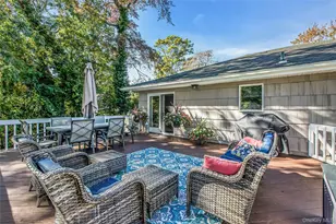 105 Edgewood Ave, Oakdale, NY 11769 - Photo 28