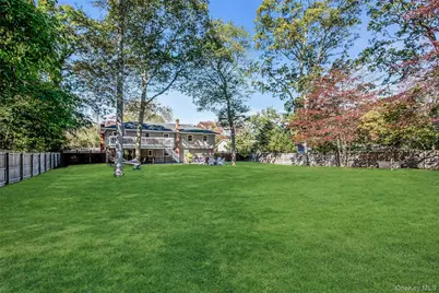 105 Edgewood Ave, Oakdale, NY 11769 - Photo 32