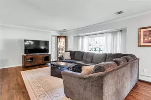 105 Edgewood Ave, Oakdale, NY 11769 - Photo 12