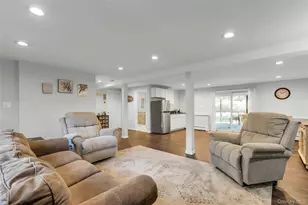 105 Edgewood Ave, Oakdale, NY 11769 - Photo 22