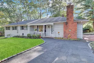 10 Pardam Knoll Dr, Miller Place, NY 11764 - Photo 2