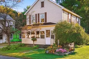 33 Thompson St, Red Hook, NY 12571 - Photo 1