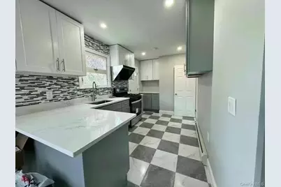 345 Plainfield Avenue, Floral Park, NY 11001 - Photo 4