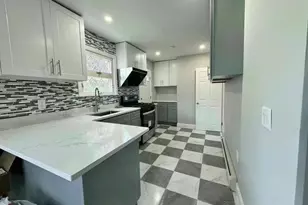 345 Plainfield Ave, Floral Park, NY 11001 - Photo 4