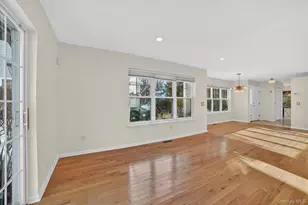 14 Pond View Ln, Ossining, NY 10562 - Photo 8