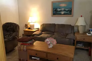 405 Woodbridge Dr, Ridge, NY 11961 - Photo 6