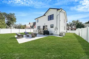 41 Eldridge Ave, Hempstead, NY 11550 - Photo 36