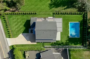 135 South Rd, Westhampton, NY 11977 - Photo 4