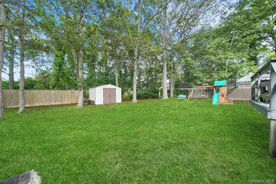 139 Forrest Avenue, Shirley, NY 11967 - Photo 24