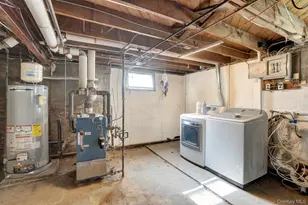 355 Sylvan Ln, Westbury, NY 11590 - Photo 22